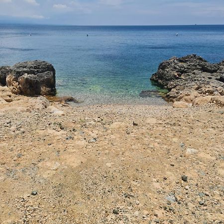 マクタン Oceanfront At Arterra, Fast Wifi, Nflix, Kitchen -Cヴィラ エクステリア 写真