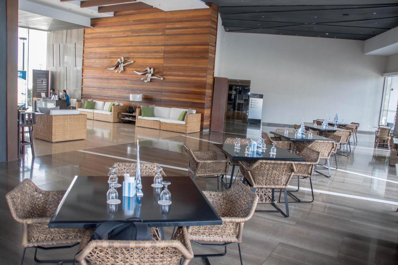 マクタン Oceanfront At Arterra, Fast Wifi, Nflix, Kitchen -Cヴィラ エクステリア 写真
